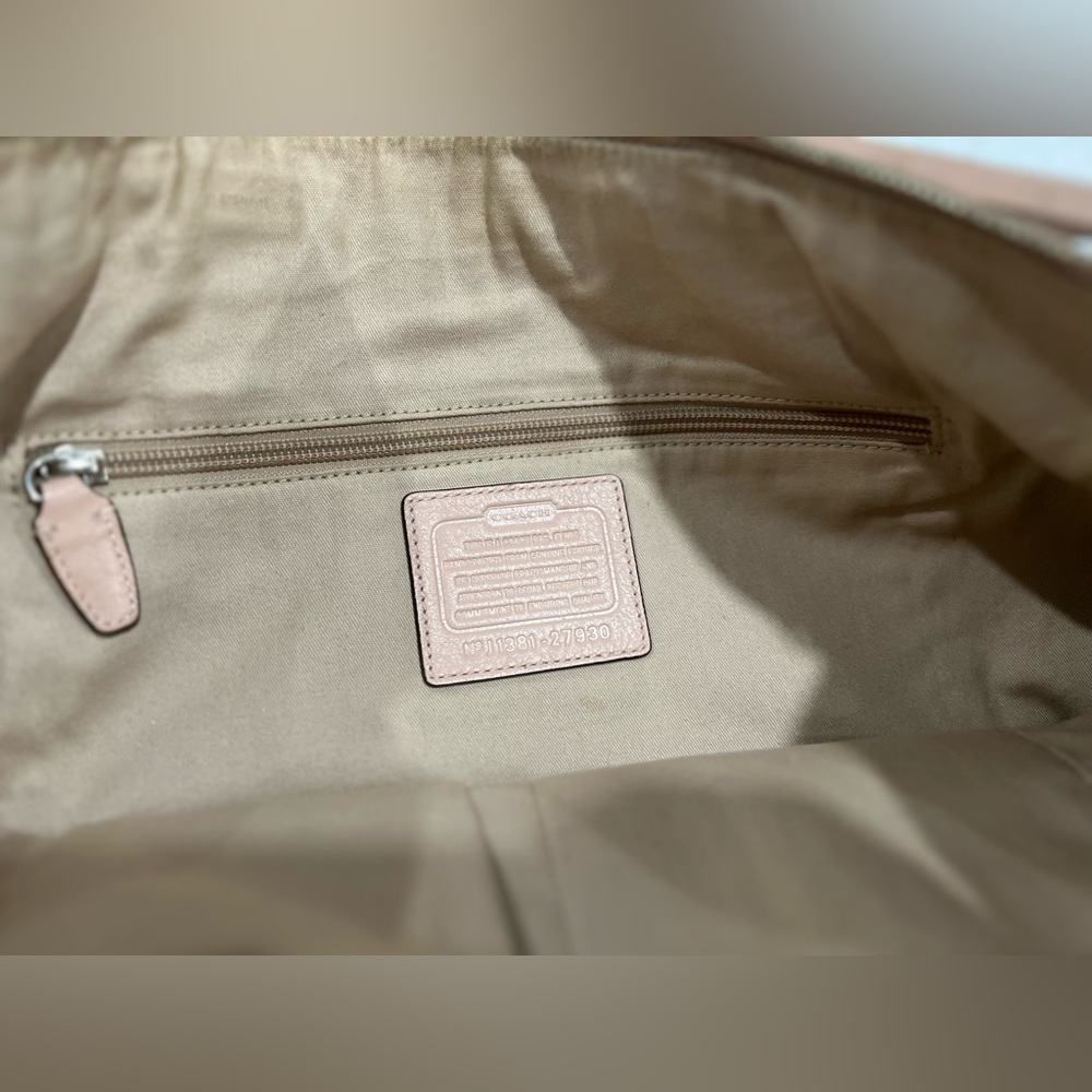 Coach Bag - Picture 4 of 11
